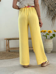 Le pantalon Agnessa jaune