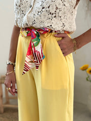 Le pantalon Agnessa jaune